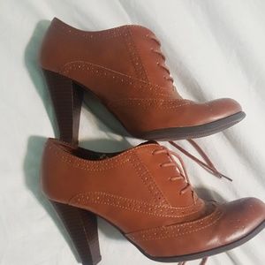 Oxford heels